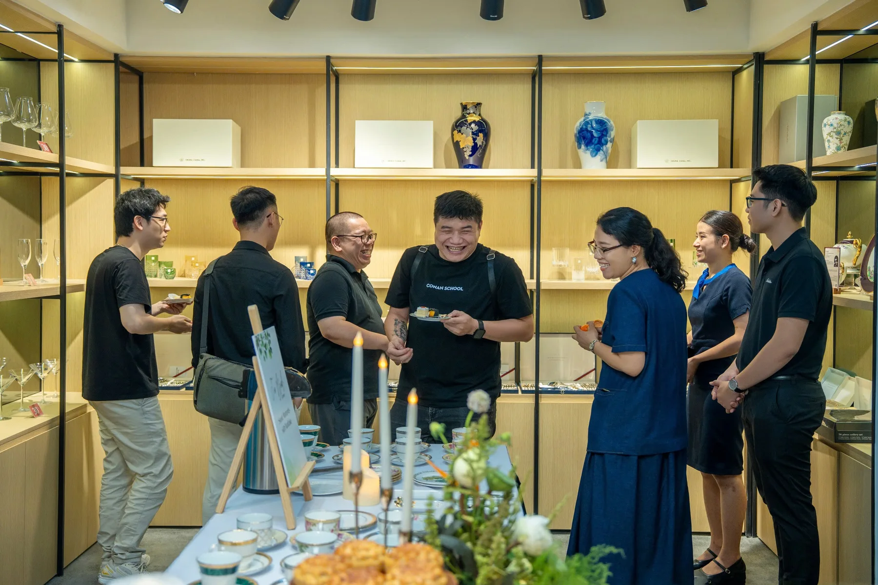 Trò chuyện về sứ nhật tại showroom Noritake